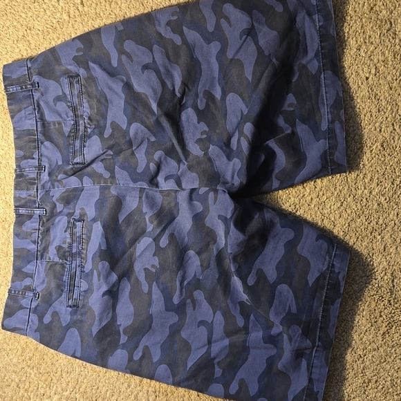 GAP Blue Cargo Shorts with Camouflage Design - Picture 2 of 3